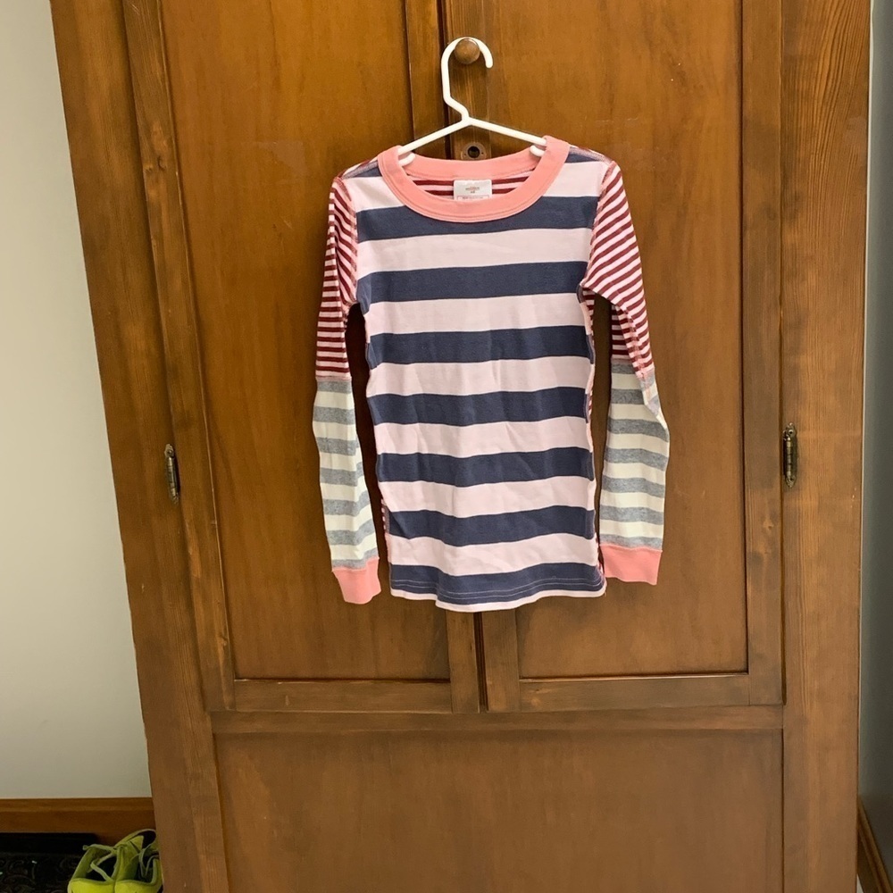 Hanna Andersson 💯 organic cotton girls size 8 long sleeve striped pj top